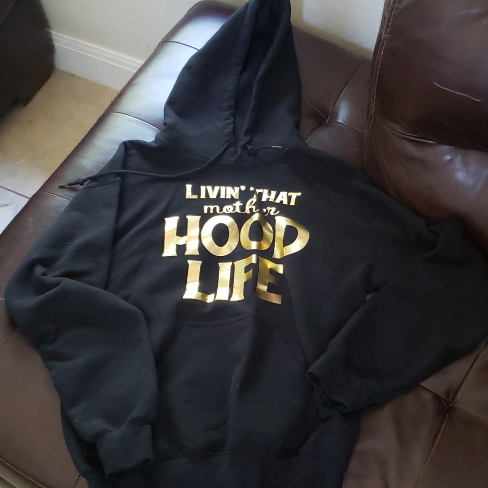 Small Gildan hoodie